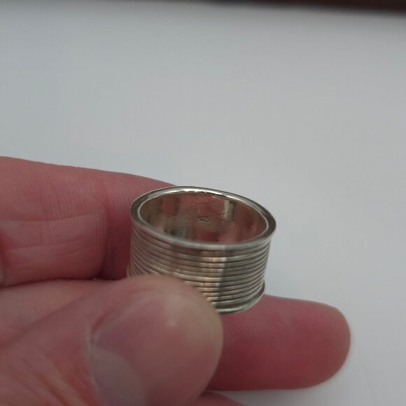 Size 6.25 925 Sterling Silver Cool Lined Wide Simple Ring - Picture 3 of 6